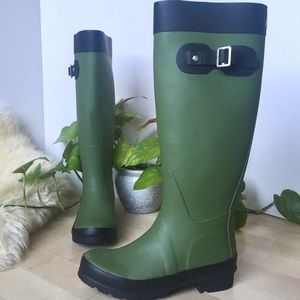 LIKE NEW! NUBOAT Rubber Rain Boots Olive Green 6